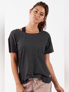 Vuori Lux Performance Pocket Tee - Women's